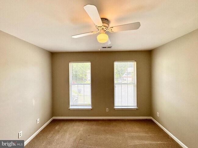 Building Photo - 16 Westchester Ct