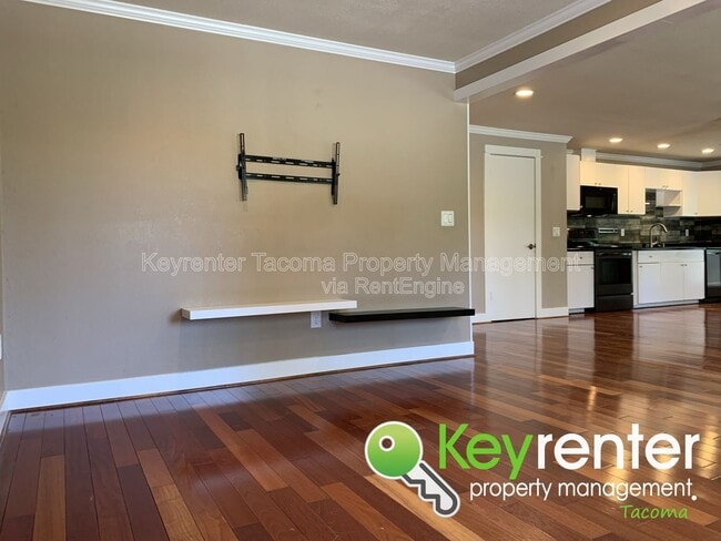 Building Photo - 1355 E 44th St