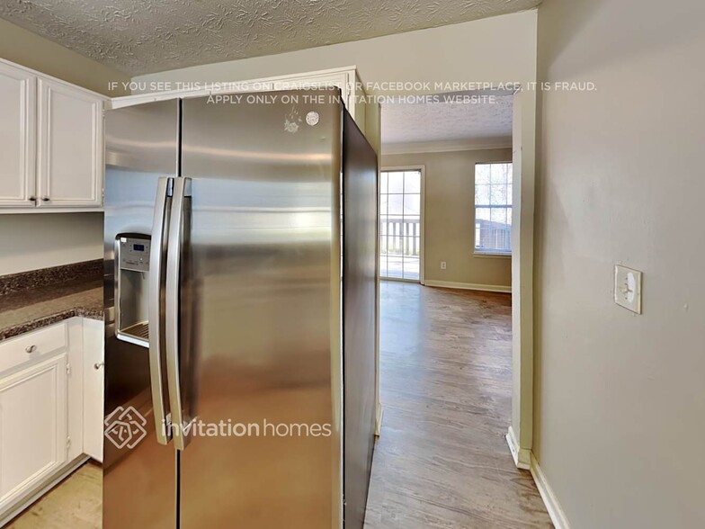 Building Photo - 2978 Rapids Dr