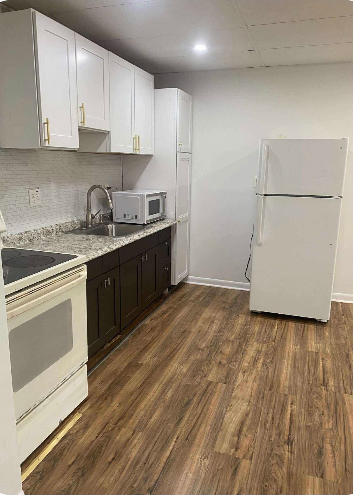 Building Photo - 4114 Cambridge St