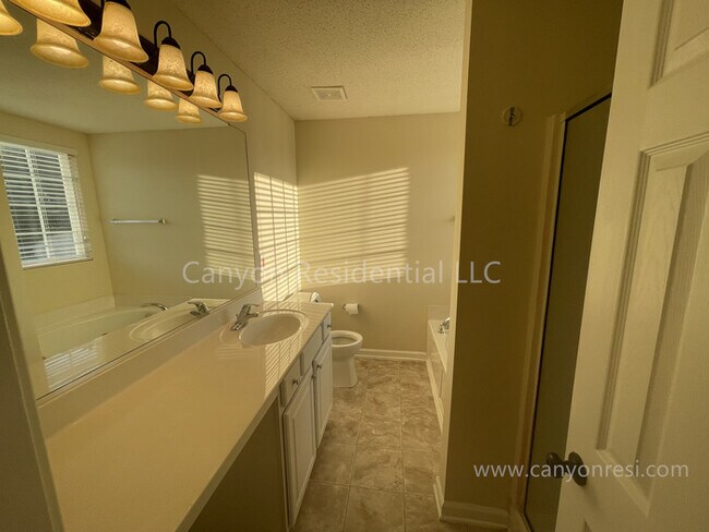 Building Photo - 500 Rockbridge Dr