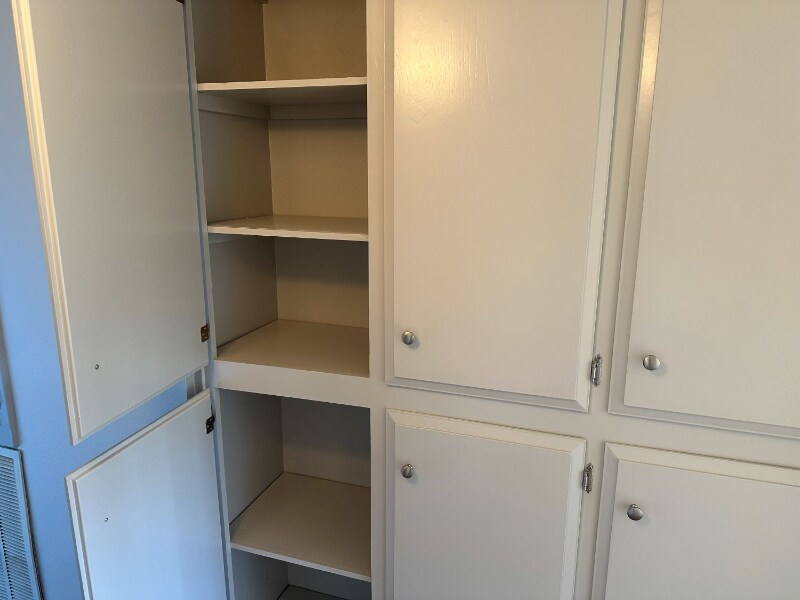 Building Photo - 1750 Prefumo Canyon Rd