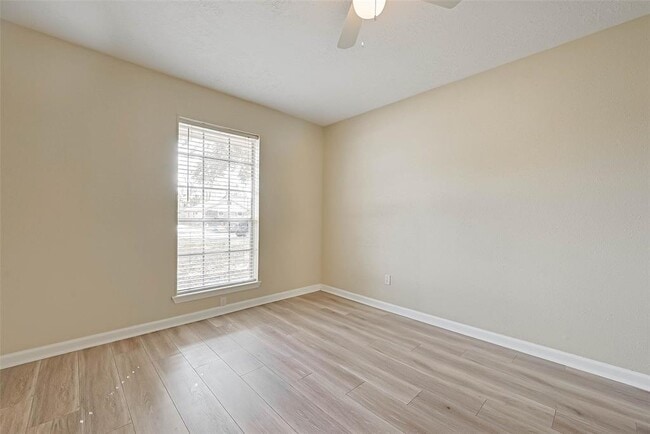 Building Photo - 2928 Laurelridge Dr