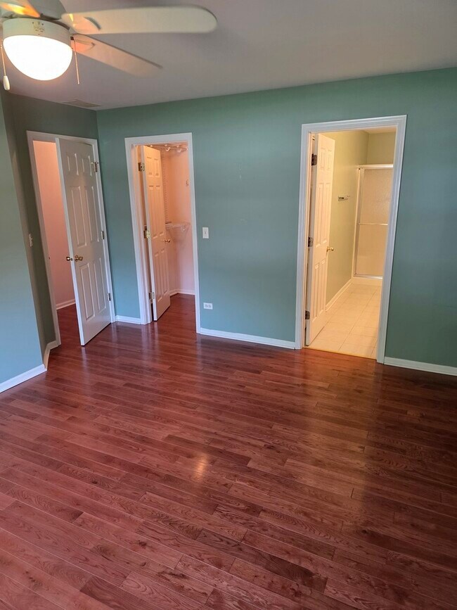 Building Photo - 408 Woodview Cir