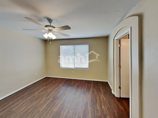 Building Photo - 3713 W Avenida Fria