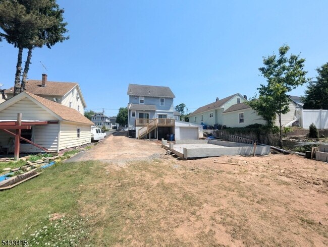 Building Photo - 471 Franklin Ave