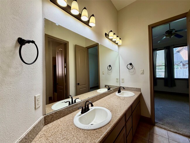 Building Photo - 6223 Duke Trail Ln