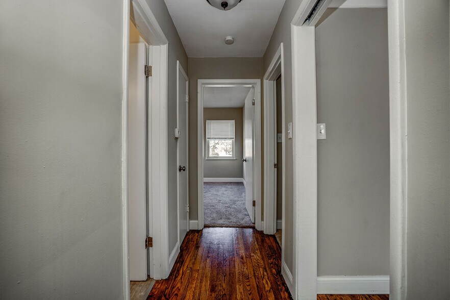 Building Photo - 4146 South Ave