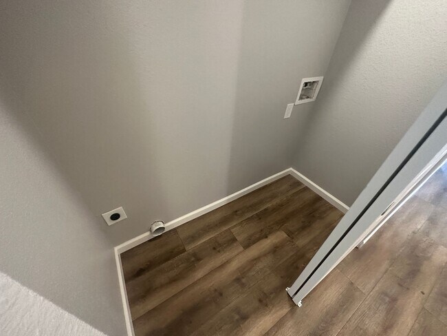 Building Photo - 9523 Bancroft Way