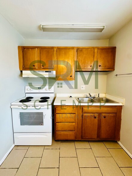 Building Photo - 4700 Walnut Grove Ave