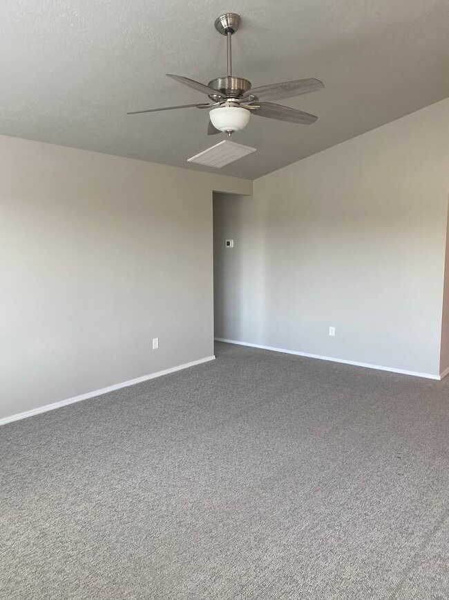 Building Photo - 5214 Clearfield Ct
