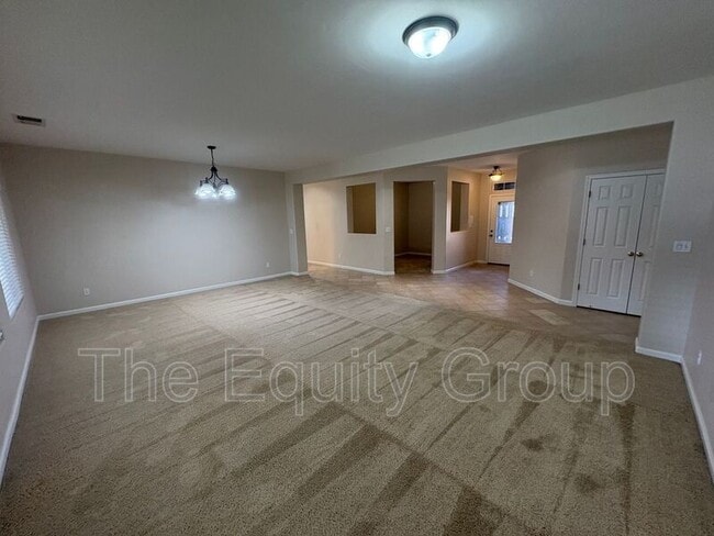 Building Photo - 4911 W Elkhorn Ave