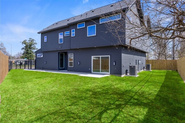 Building Photo - 5110 Westover St