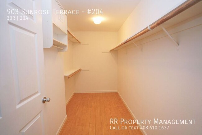 Building Photo - 903 Sunrose Terrace