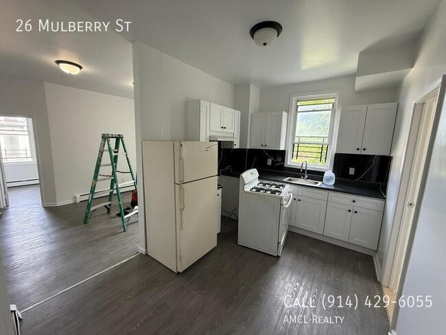 Building Photo - 26 Mulberry St