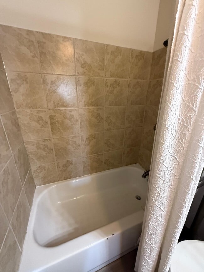 Building Photo - Simon Cycle Building