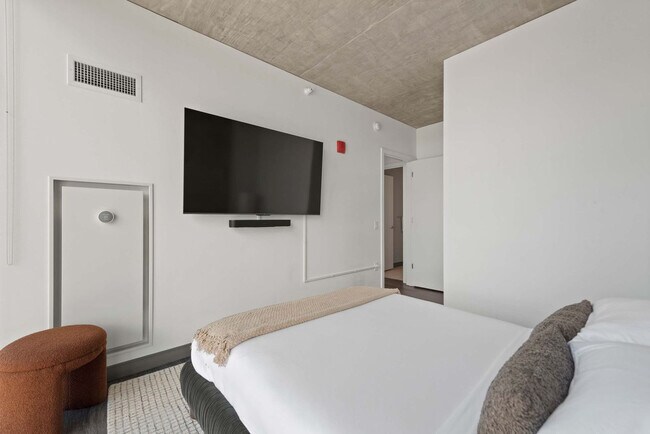 Building Photo - 1314 W Randolph St