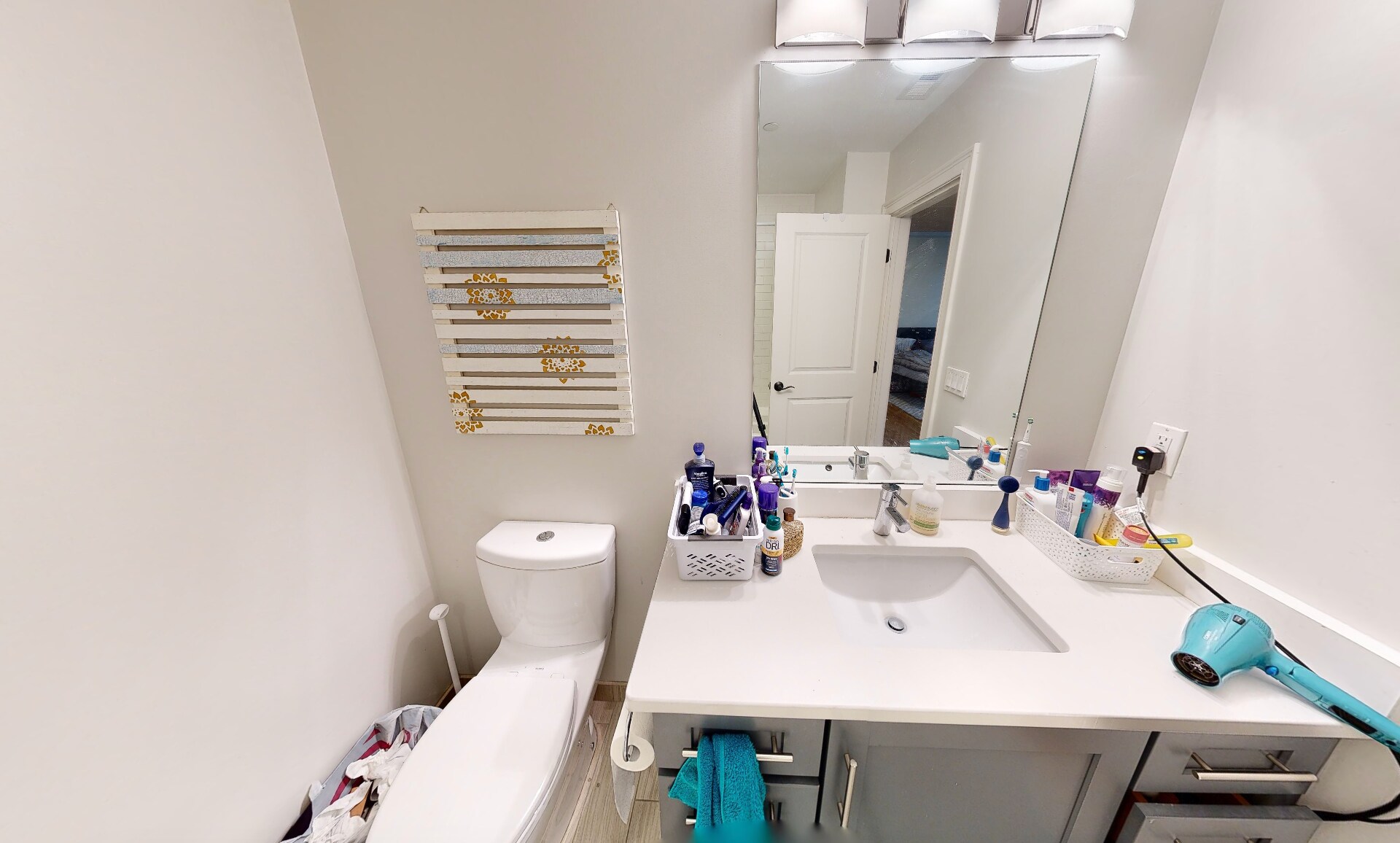 Building Photo - 168 Hampshire St