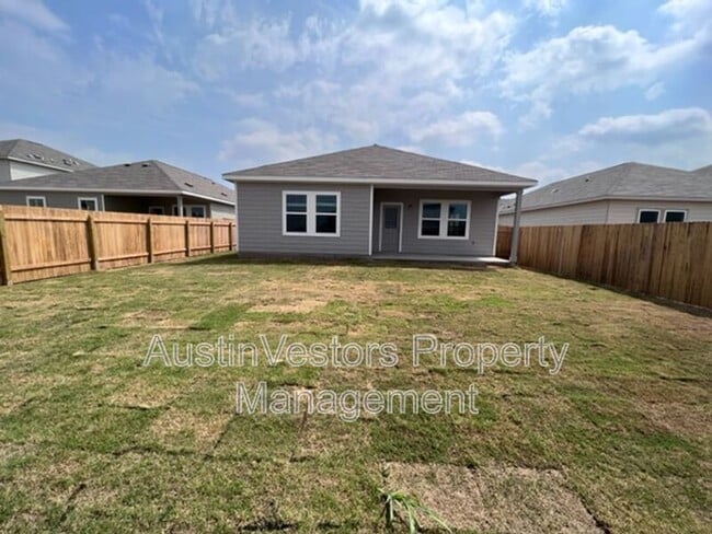 Building Photo - 130 Rubrum Rd