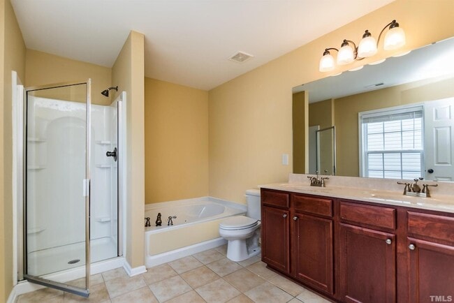 Building Photo - 213 Bikram Dr