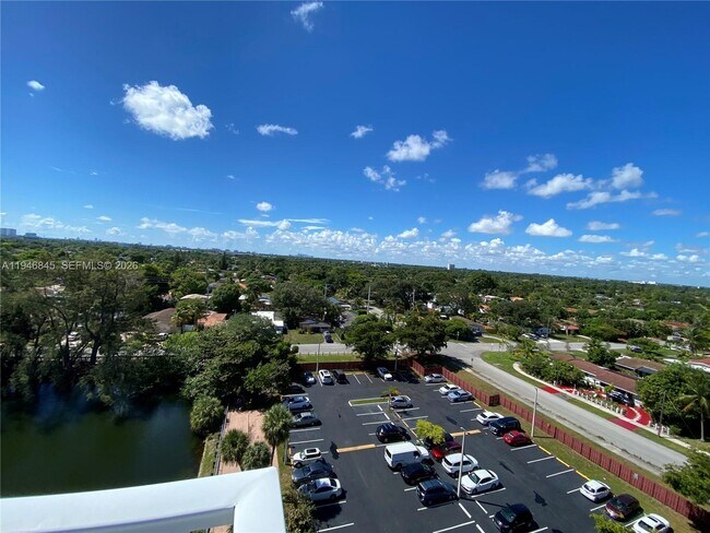 Building Photo - 1200 NE Miami Gardens Dr