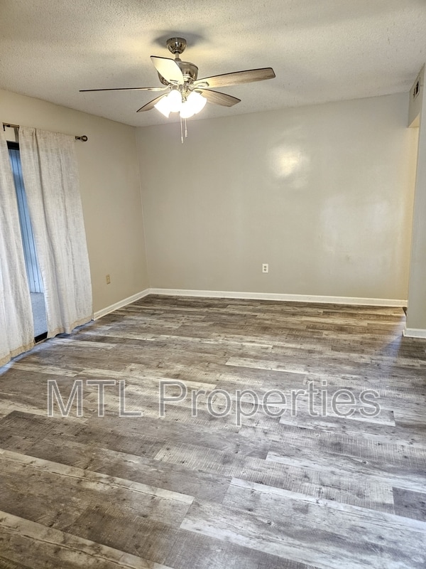 Building Photo - 1636 Hunters Trail