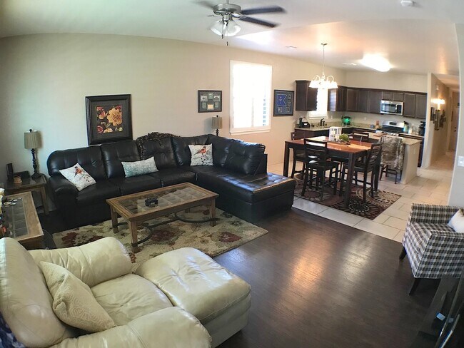 Building Photo - Sandstone Ranch Estates 4 Bed/2Bath with Refrig A/C