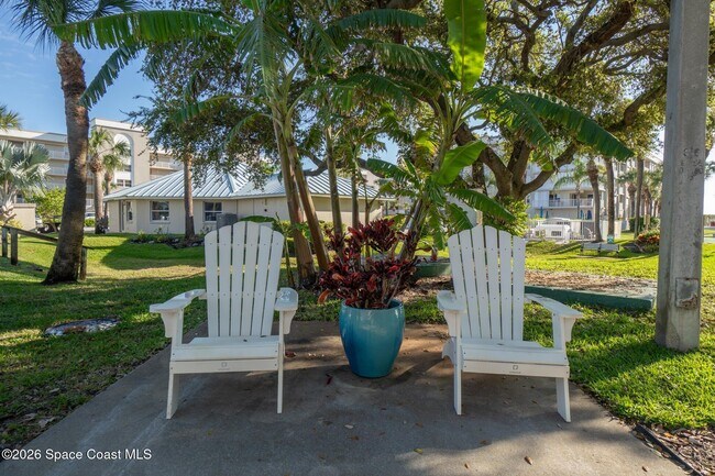 Building Photo - 601 Shorewood Dr