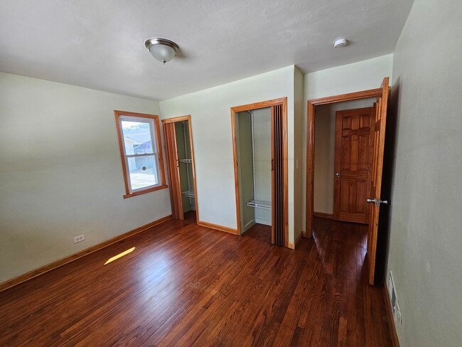 Building Photo - 623 Yeoman St