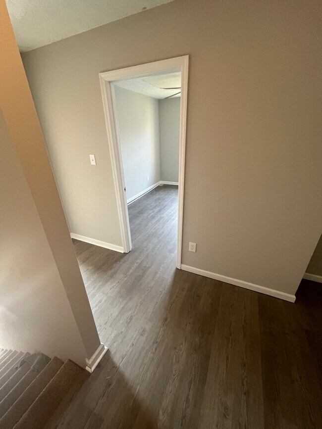 Building Photo - 1073 Merrick Dr