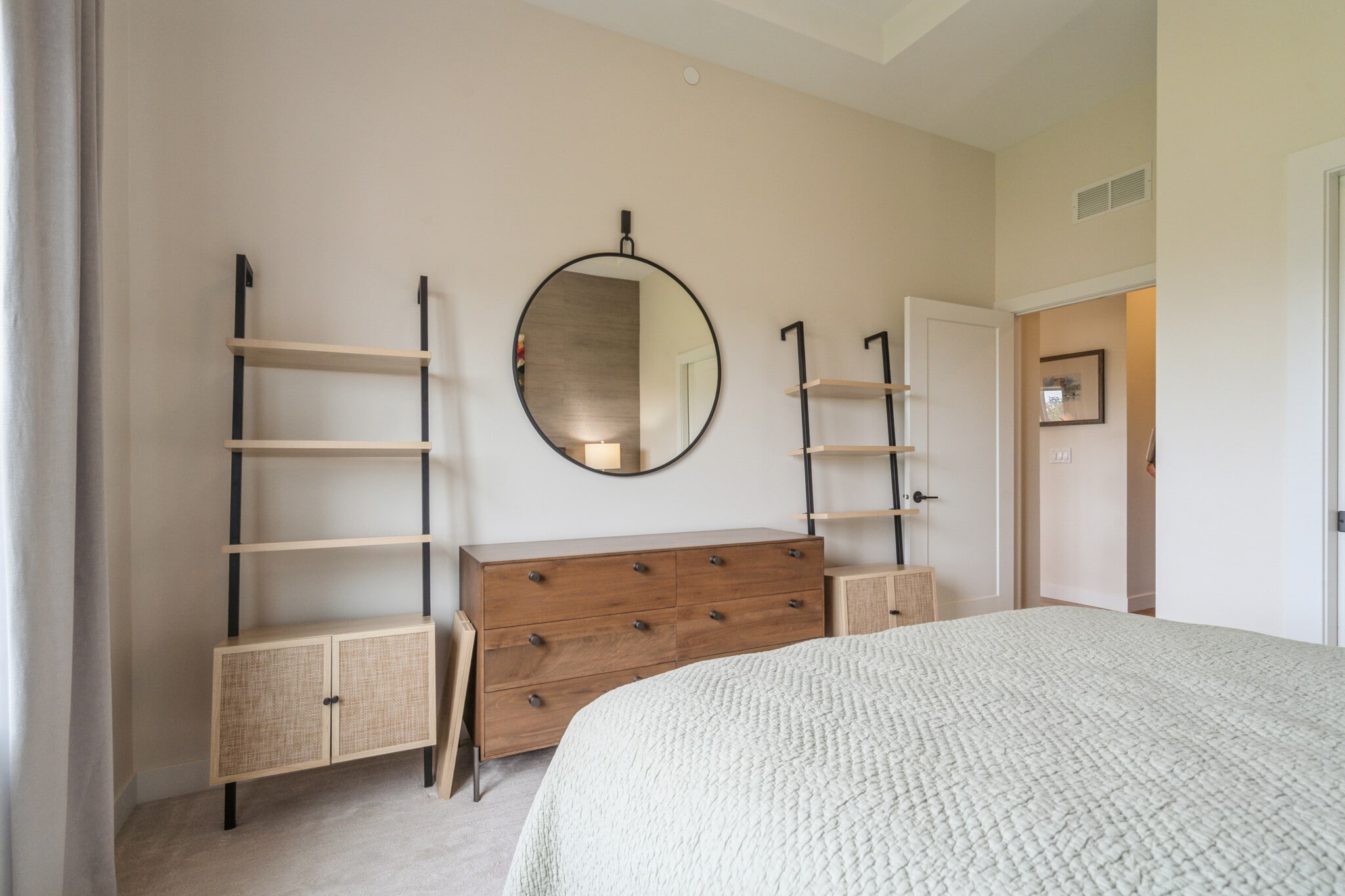View of second bedroom - 1953 1st Ave SE