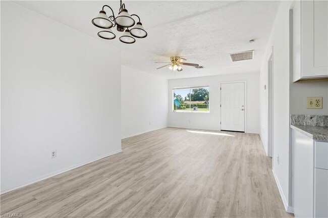 Building Photo - 1130 Alabar Ln