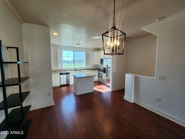 Building Photo - 4455 E Paradise Vlg Pkwy S