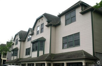 Building Photo - 77 Danbury Rd