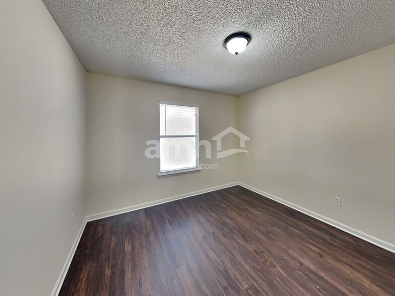 Building Photo - 2952 Majestic Oaks Ln