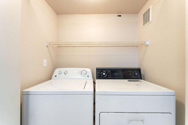 Building Photo - SPACIOUS CONDO!