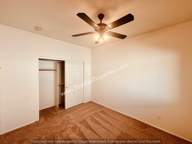 Building Photo - 9744 N Stone Rock Dr