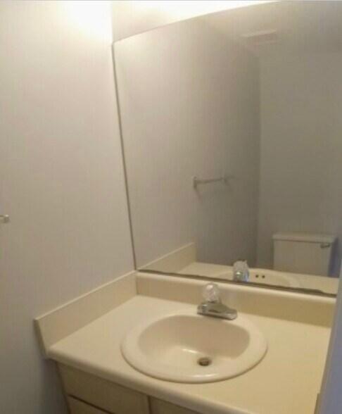 Building Photo - 2416 Scott Valley Dr