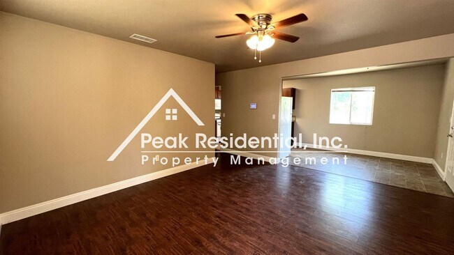 Building Photo - 3 br, 1 bath House - 6525 Hazel Ave