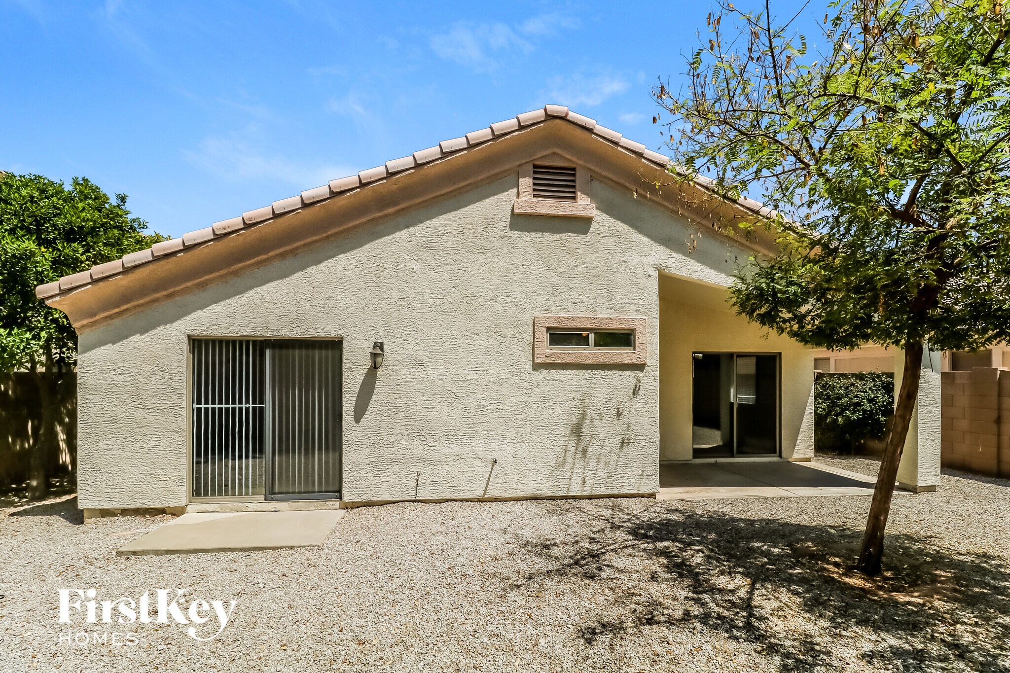 Building Photo - 5859 W Cochise Dr