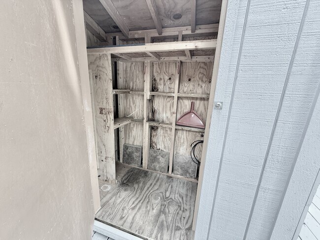 Building Photo - 173 Barbary Rd