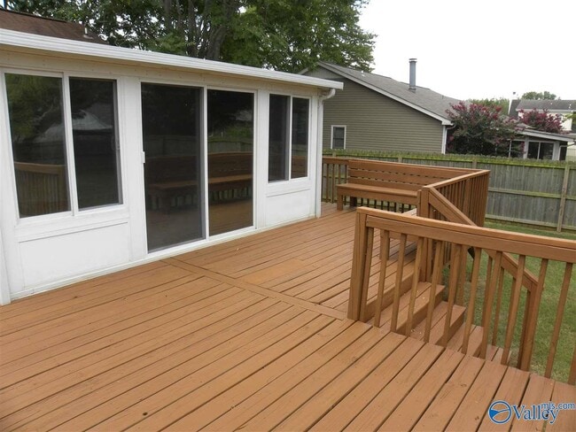 Building Photo - 128 Lewis Ln