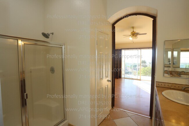 Building Photo - 7707 E Viewrim Dr