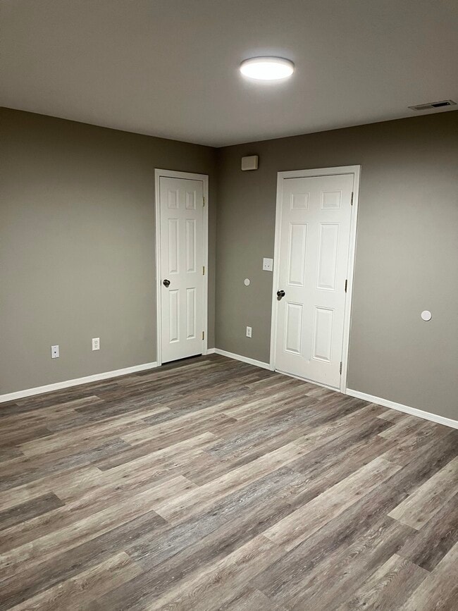 Building Photo - 1025 SE Freedom Cir