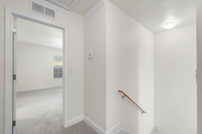 Building Photo - 554 Wingspan Way