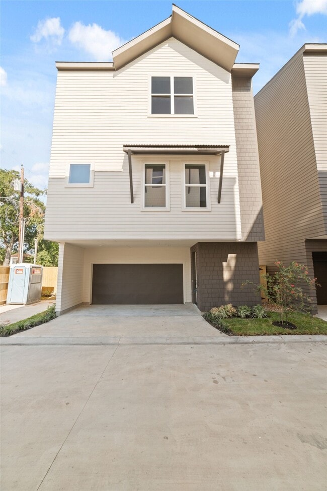 Building Photo - 861 Rachel St