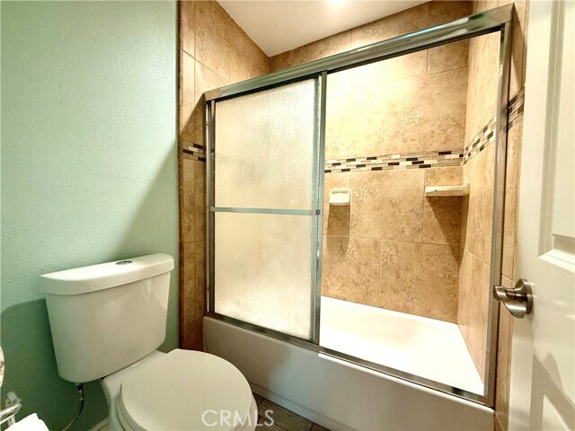 Building Photo - 7320 Lennox Ave