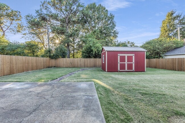 Building Photo - 8493 Cedarbrush Dr