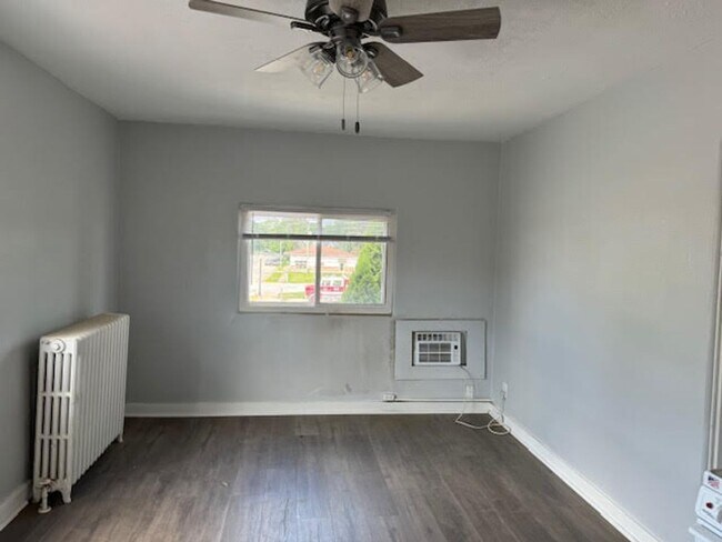 Building Photo - 102 N Main Ave