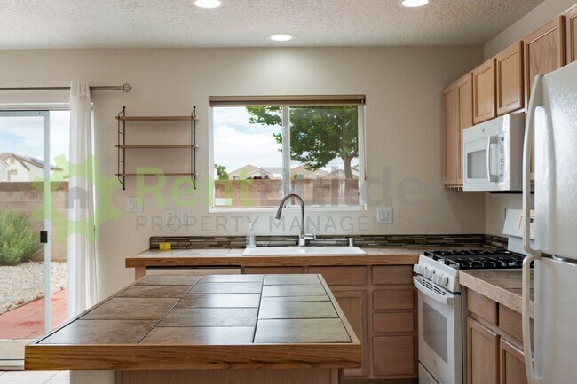 Building Photo - LOWERED PRICE FOR September!